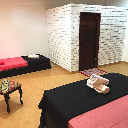 Home Sol Guesthouse Pantai Cenang  Exterior foto