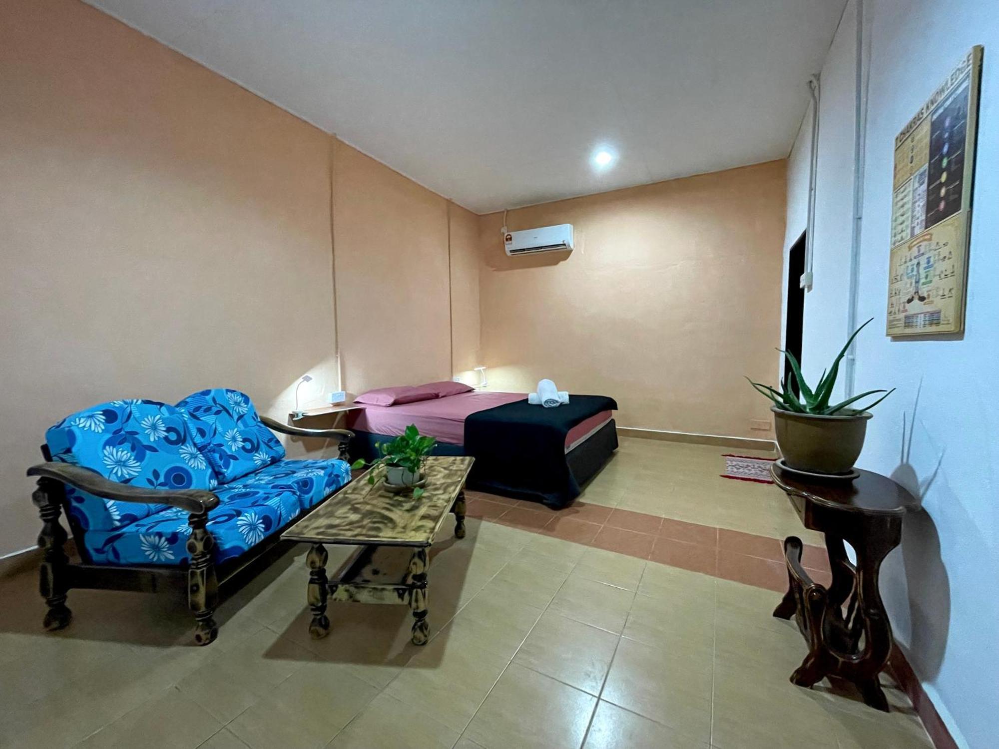 Home Sol Guesthouse Pantai Cenang  Exterior foto
